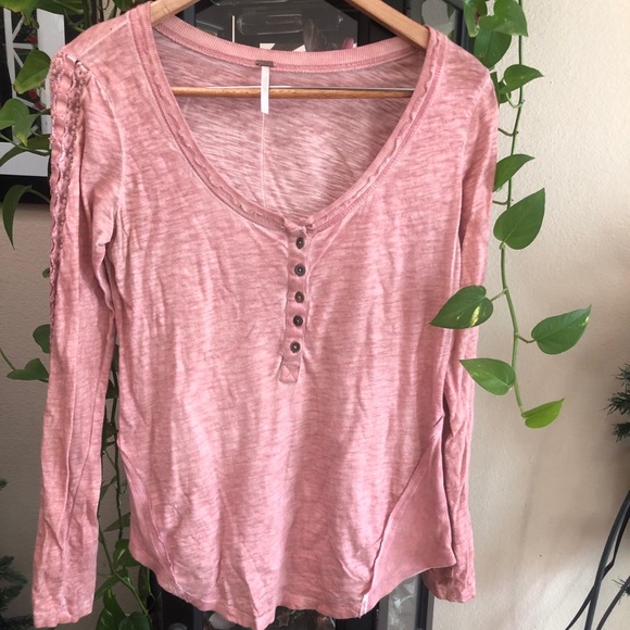 🤩Free People light peach top - Large - Picture 2 of 5